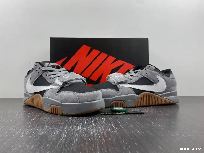 MaikeSneakers X THE TRAVIS CHECK FZ8117-001 CUT JORDAN SCOTT 0508